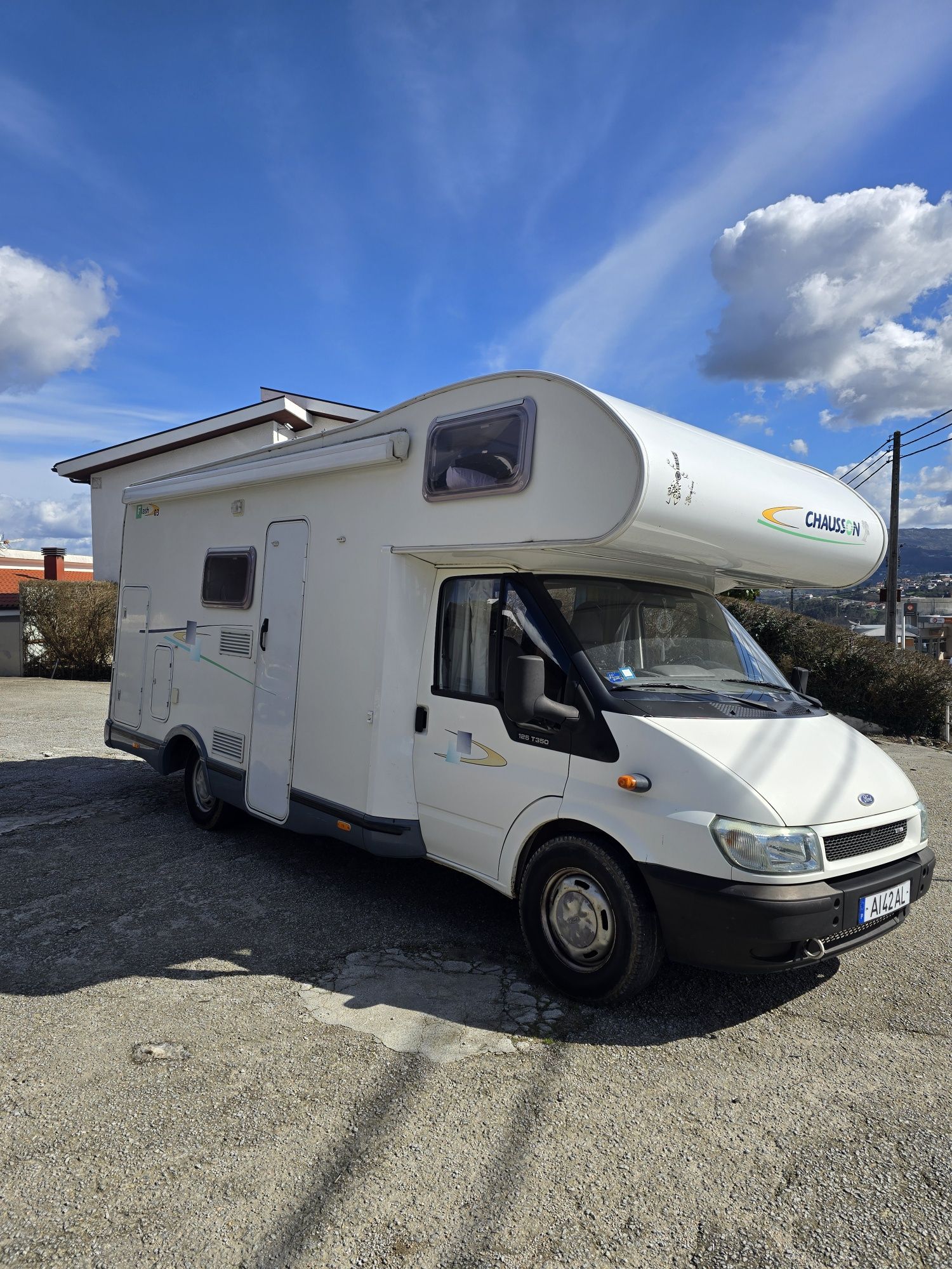 Autocaravana ford muito estimada 6 lugares