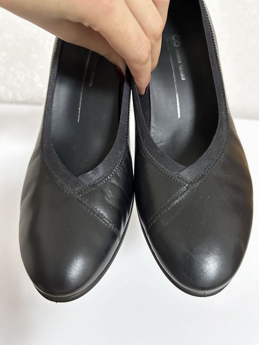 Туфлі ECCO чорні шкіряні на підборах