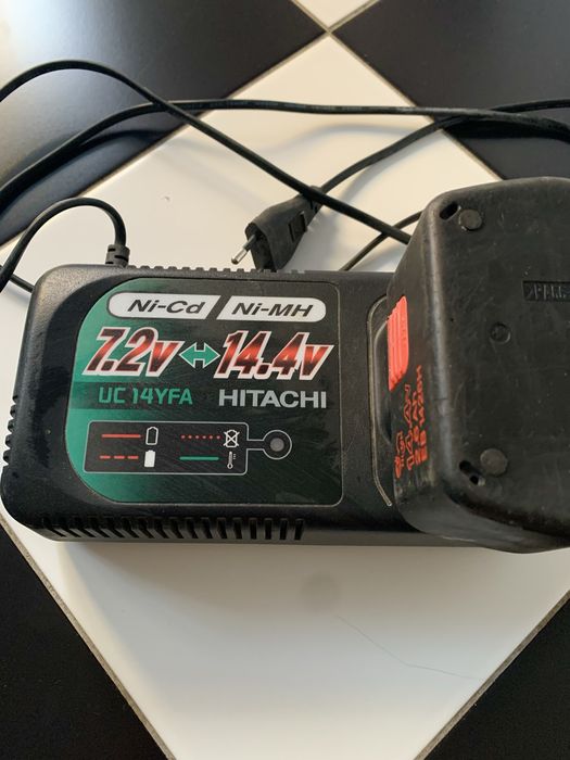 Зарядное устройство Hitachi UC 14YFA для Ni-Cd и Ni-MH аккумуляторов.