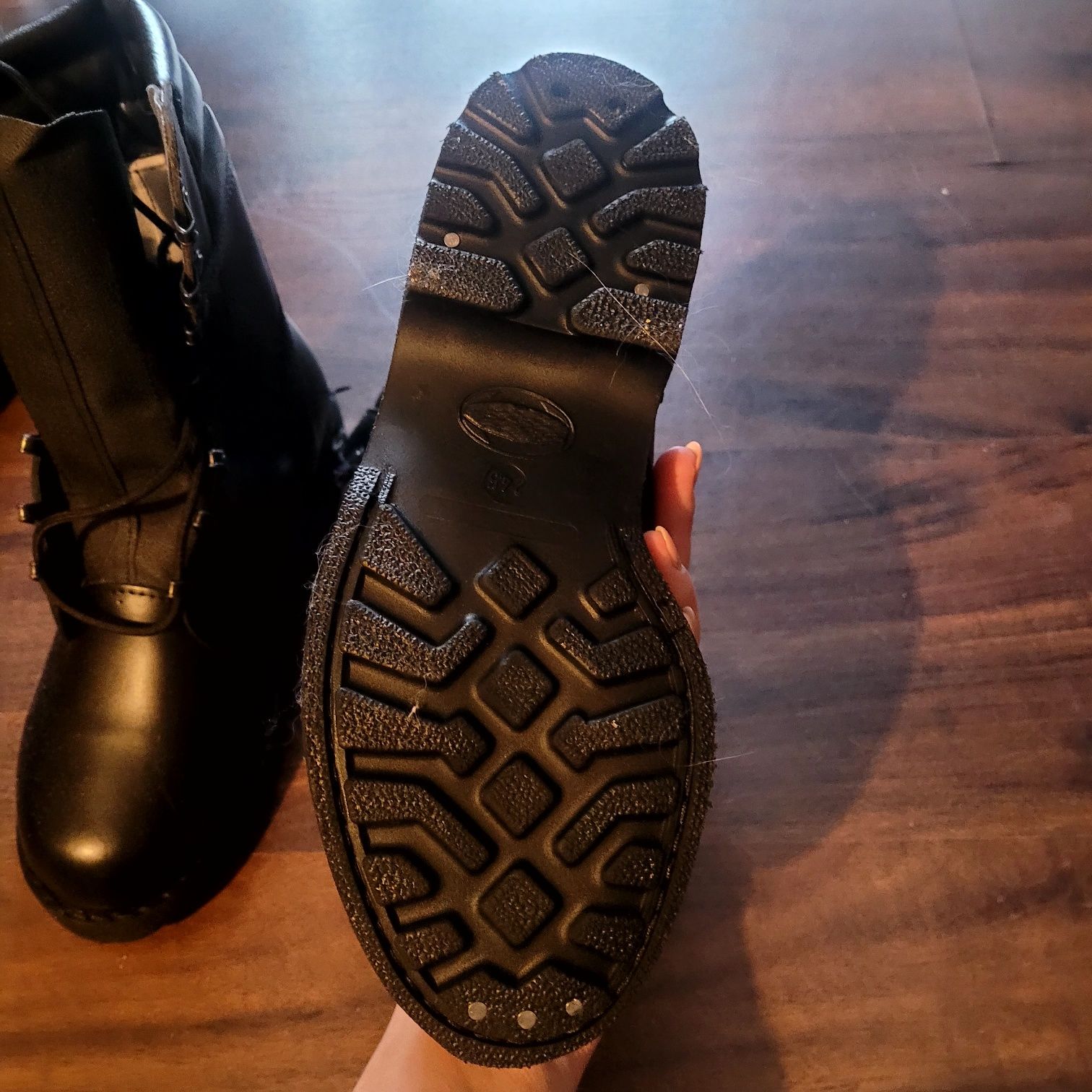 Wojskowe,trekingowe, skórzane buty r.39. Militaria 39