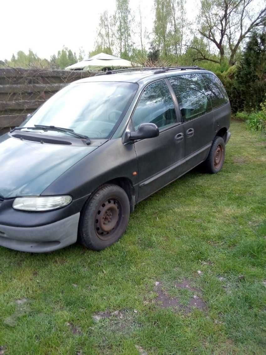 Chrysler Voyager 2000r.