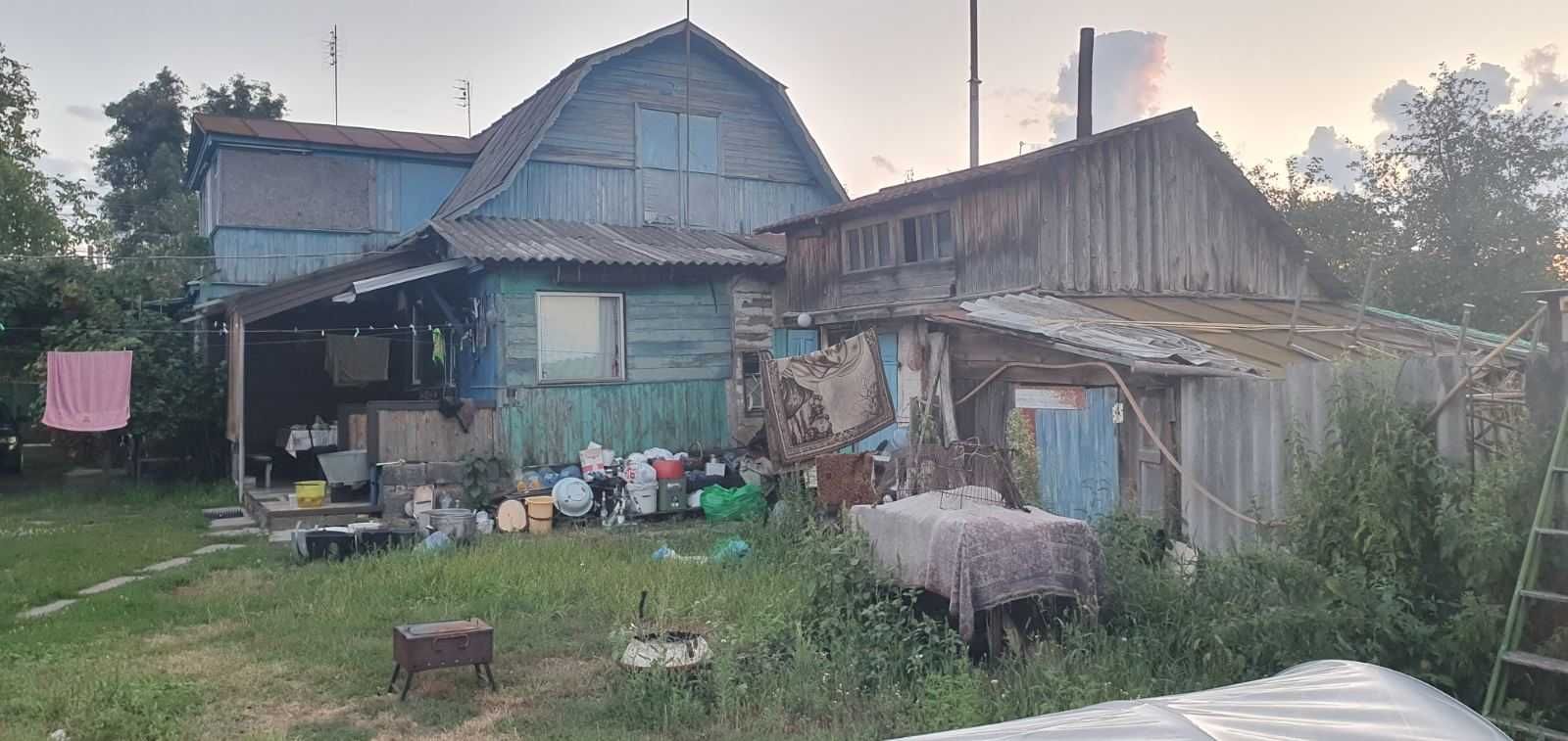 Продам будинок в центрі села