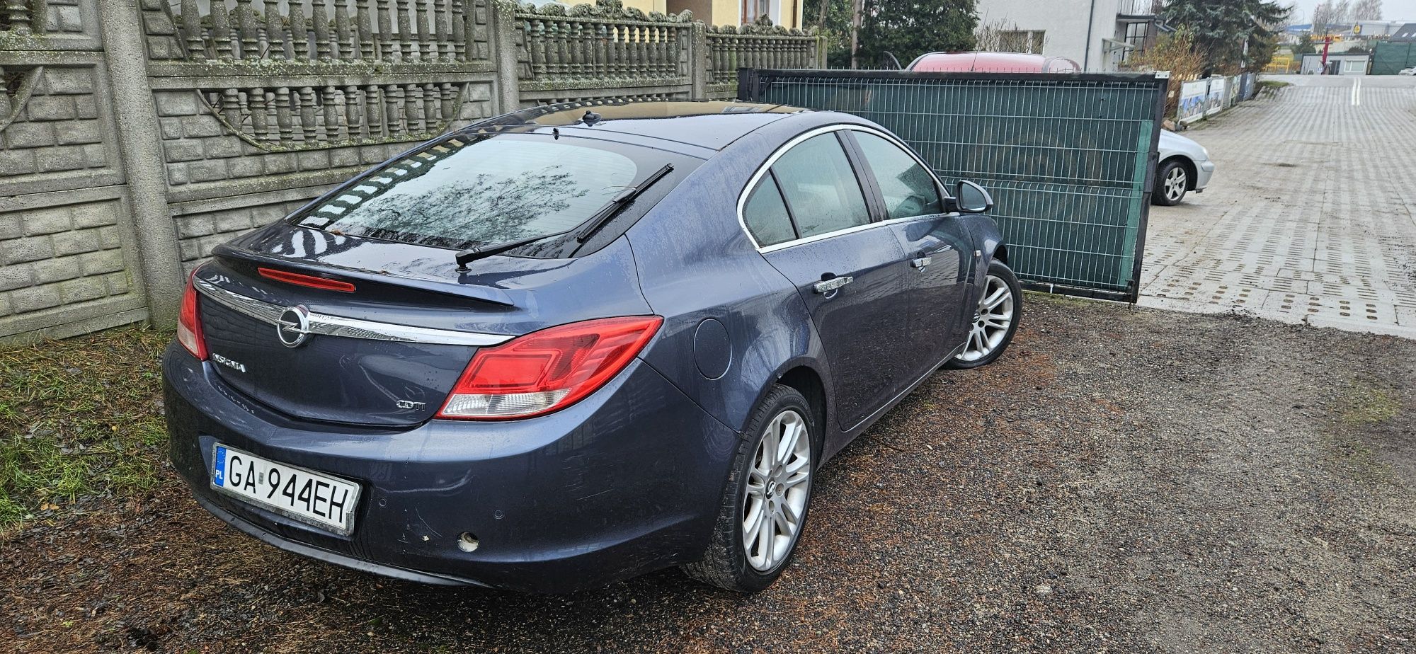 Opel insignia uszkodzony 2010