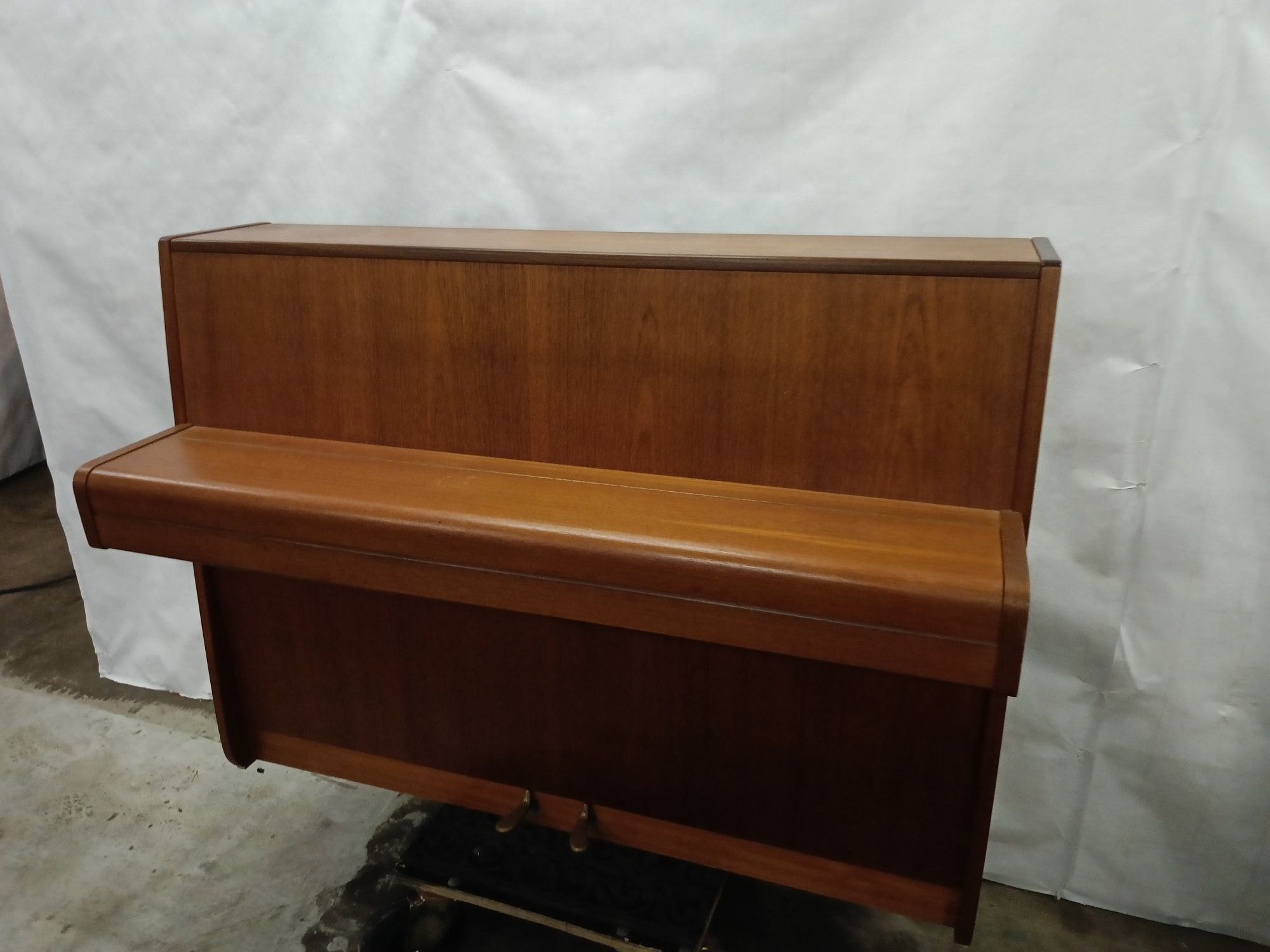 Pianino "nordiska futura"