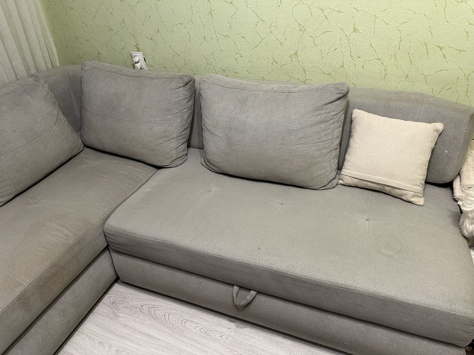 Диван кутовий для вітальні