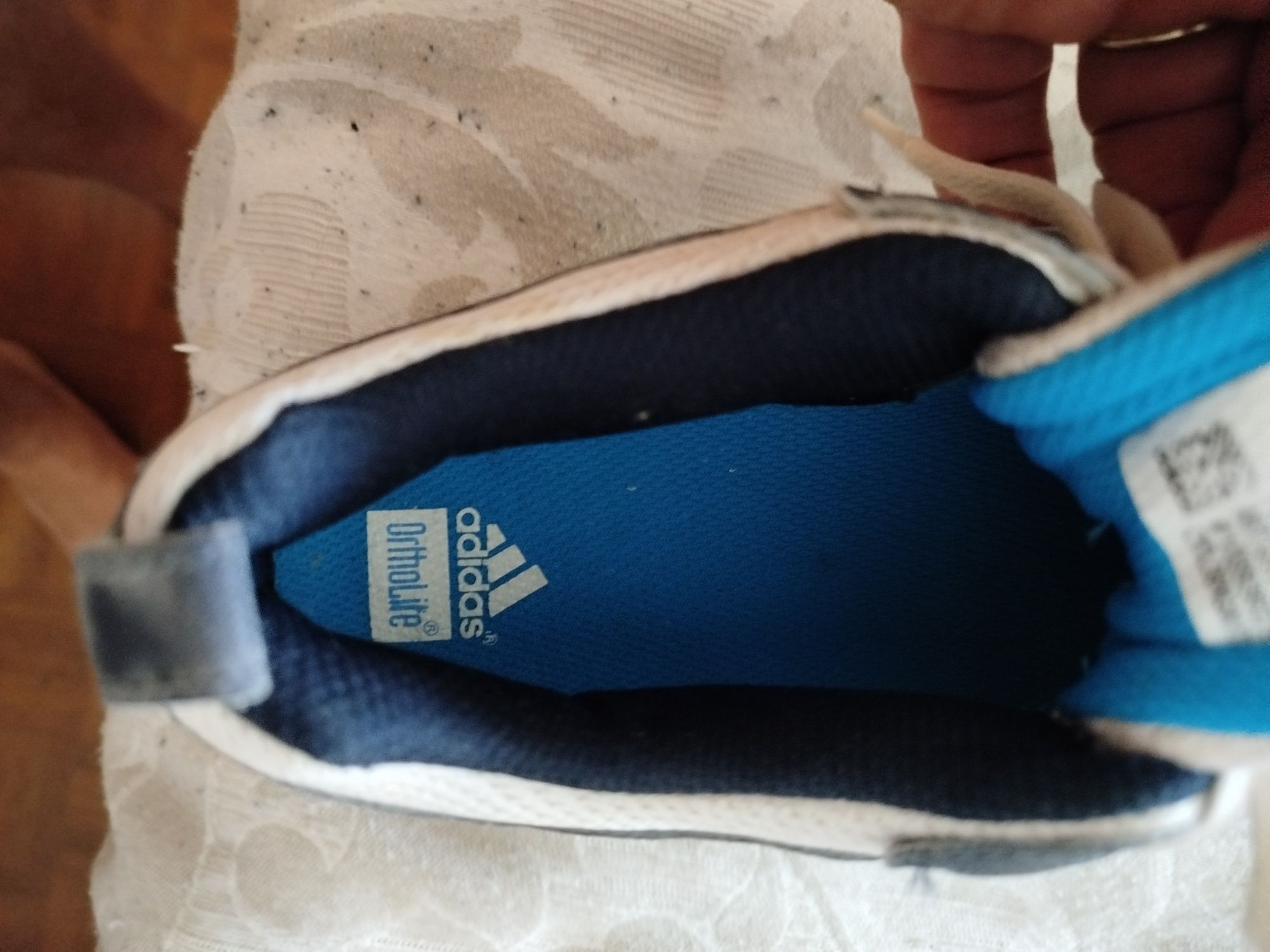 Tênis adidas como novos