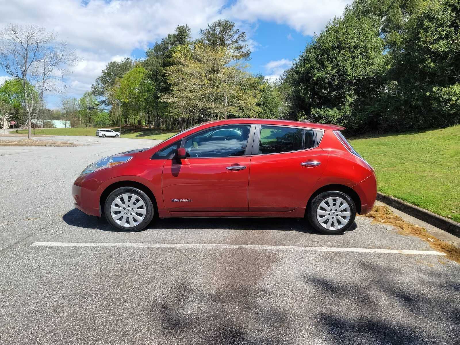 2015 Nissan LEAF S