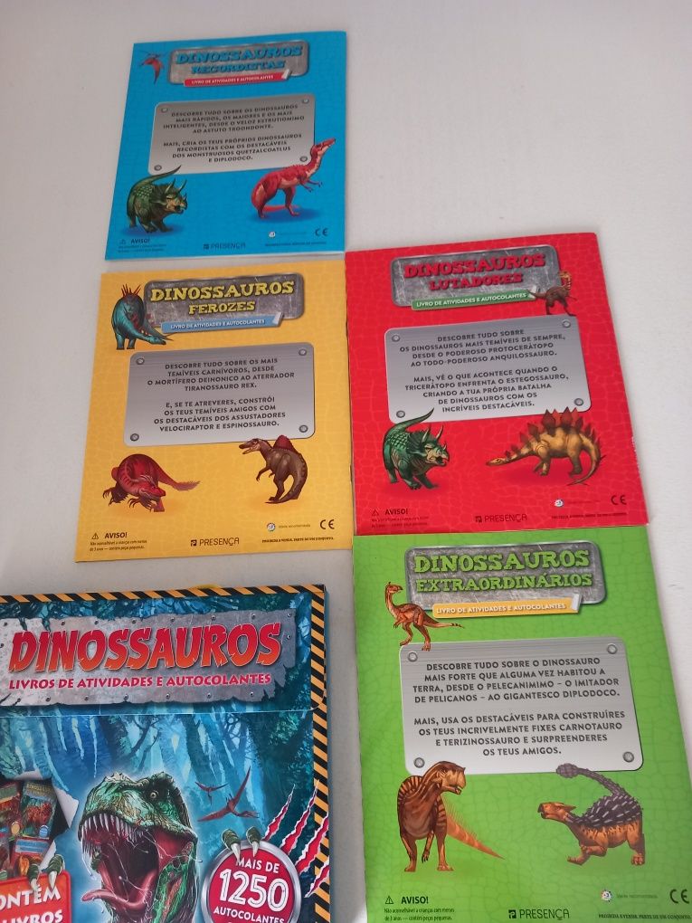 Livros de dinossauros com mais de 1250  autocolantes