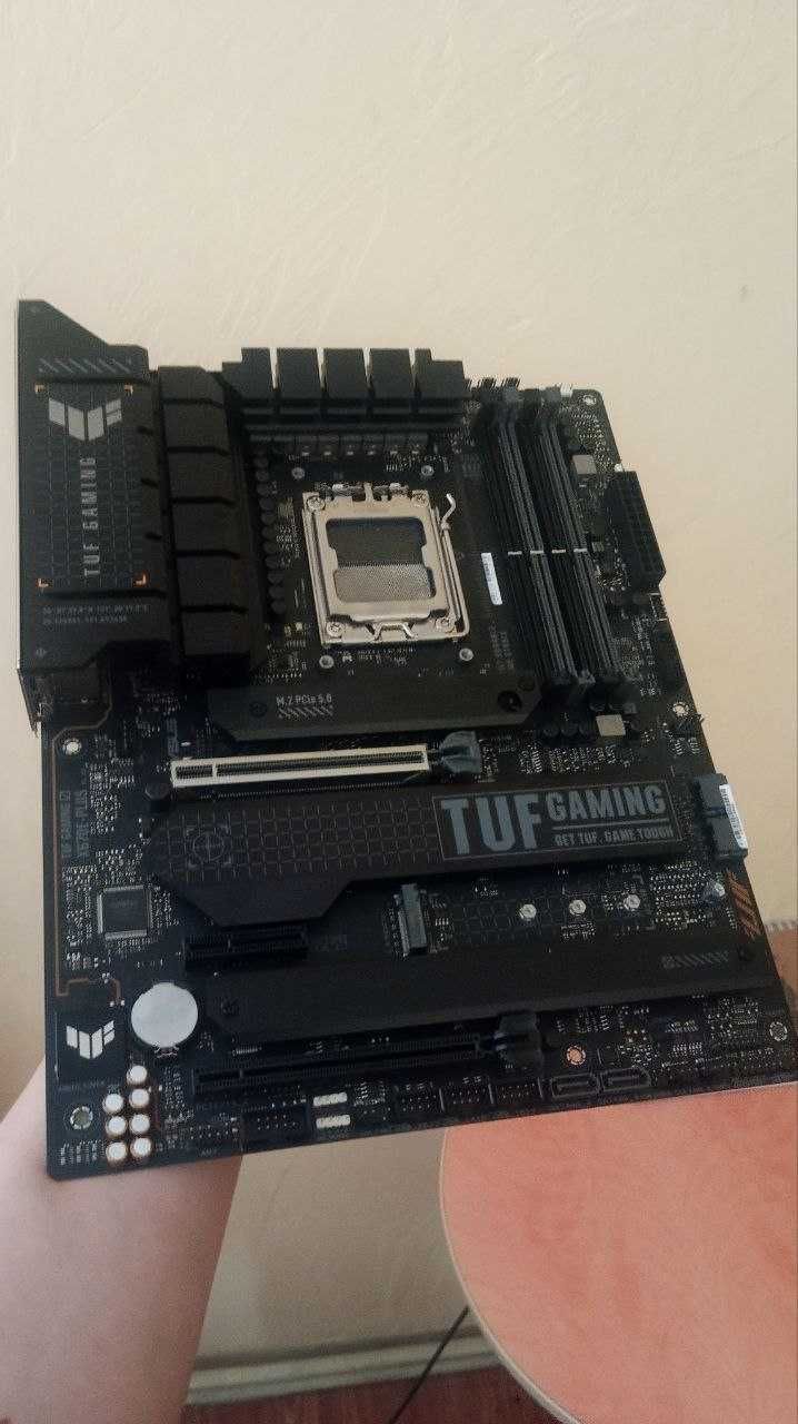 TUF GAMING X670E-PLUS  am5, dd5