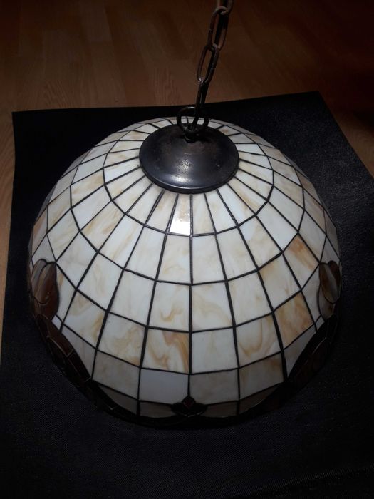 Klosz witrażowy w stylu Tiffany