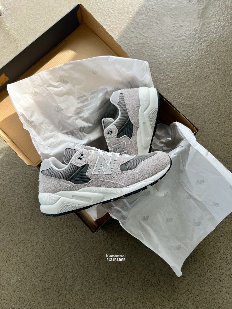 Чоловічі кросівки НБ New Balance 580 MT580MG2 оригінал