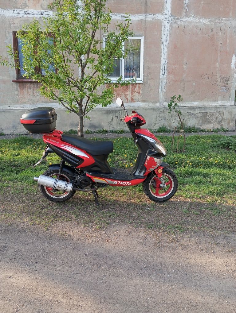 Продам скутер Skymoto