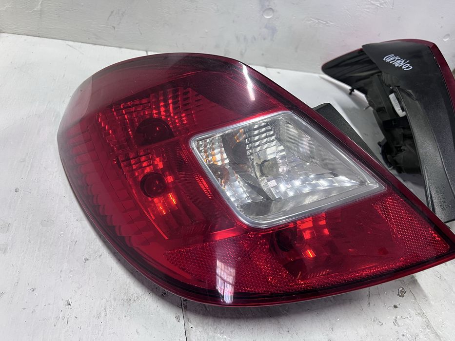 Стоп сигнал ліхтар Corsa D фара задня права ліва