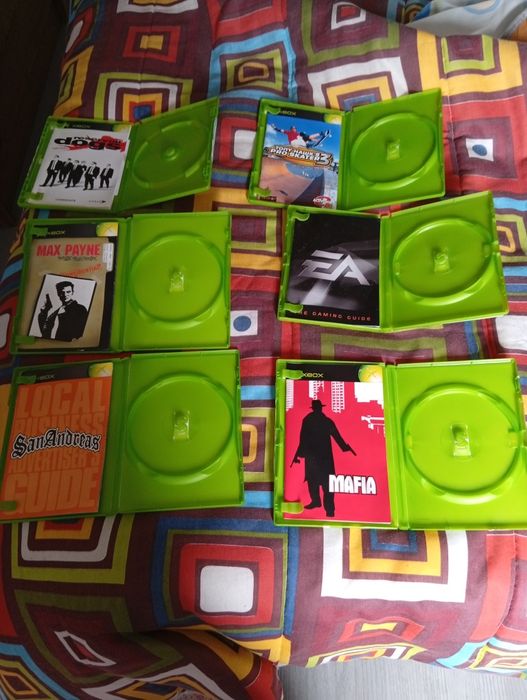 Jogos Xbox e tb capas com os manuais