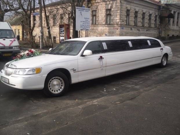 Аренда прокат заказ лимузина CHRYSLER 300C, LINCOLN, Gelenvagen Brabus