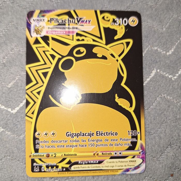 Karta pokemon pikachu Vmax