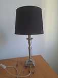 Lampka z kloszem czarnym nocna