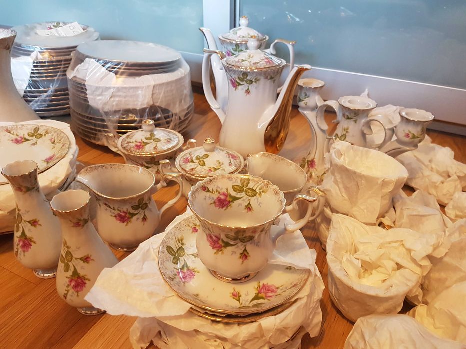 Zastawa Stołowa Chodzież NOWA , 100 elementów 12 osób Złota Róża Iwona