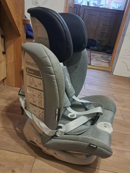 Fotelik samochodowy Lionelo