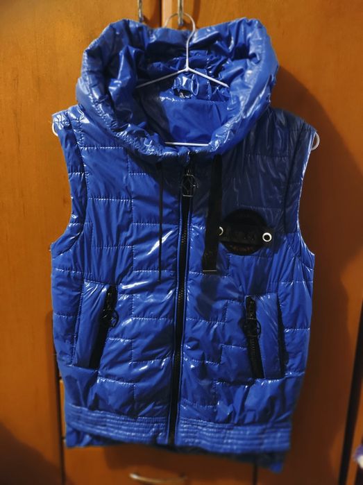 Жилет, безрукавка на хлопчика.