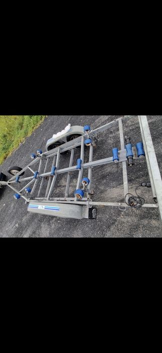 Atrelado rodado duplo para Barcos ate 7 metros