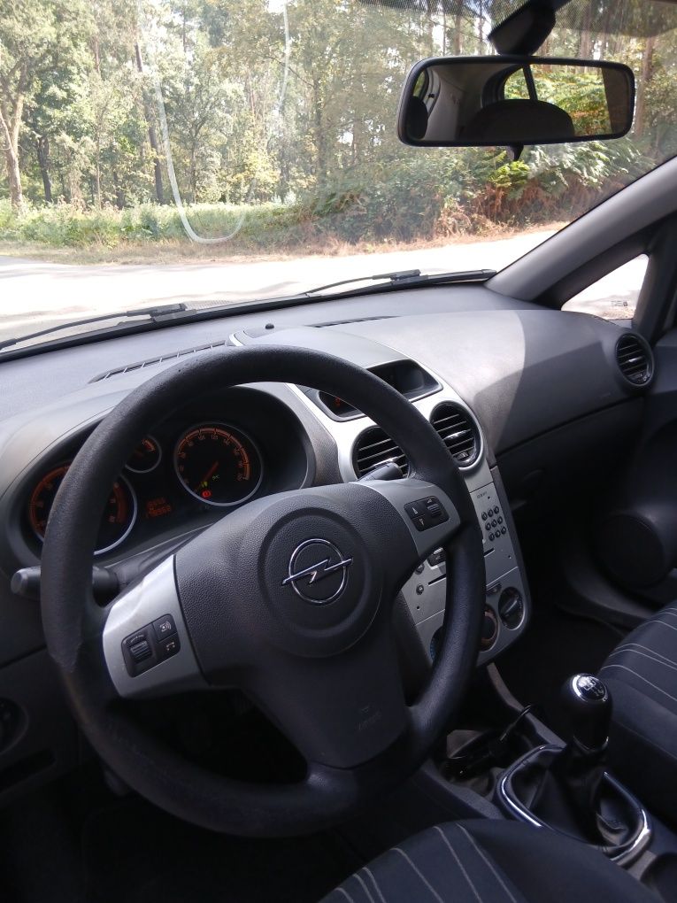 Opel Corsa 1.2 80CV ( com apenas 179 mil km )