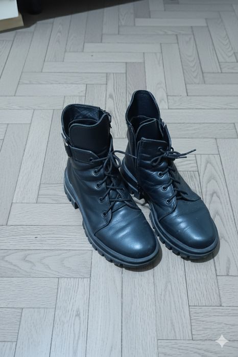Шкіряні чобітки 38р.