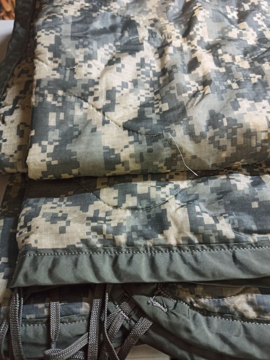 Мультифункціональний пончо-лайнер, ковдра, тент US Army ACU

Ціна скл