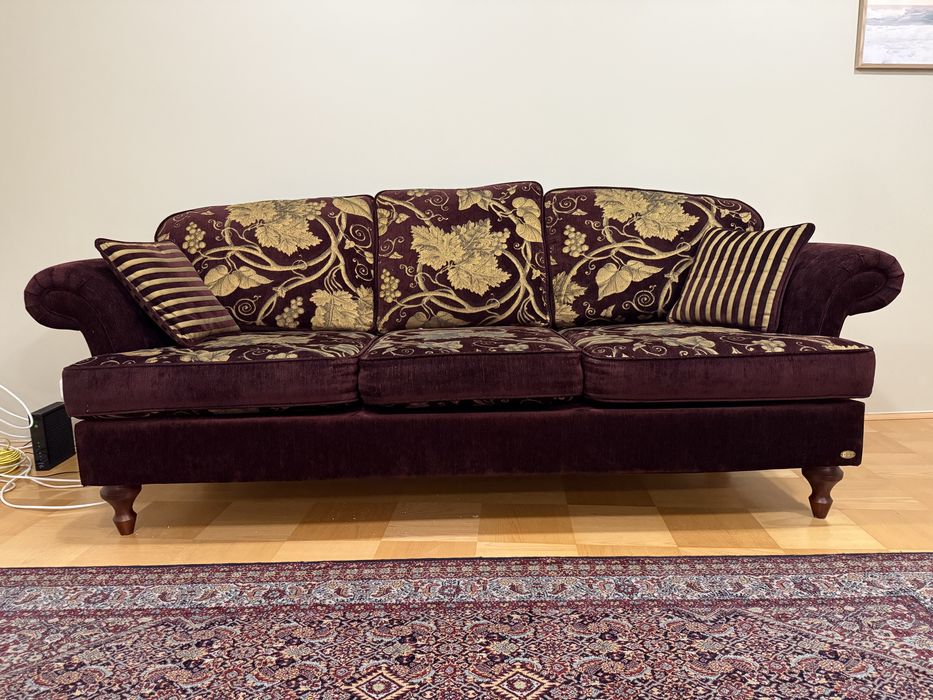 Kanapa w stylu angielskim chesterfield