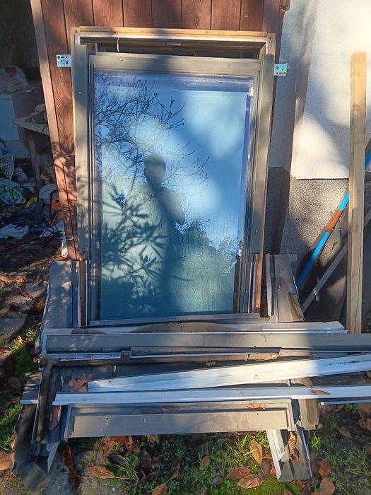 Okna dachowe z demontażu.