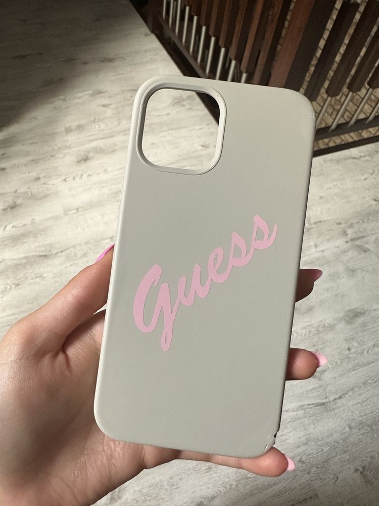 Case etui oryginalne Guess iphone 12 pro beżowy pudrowy róż