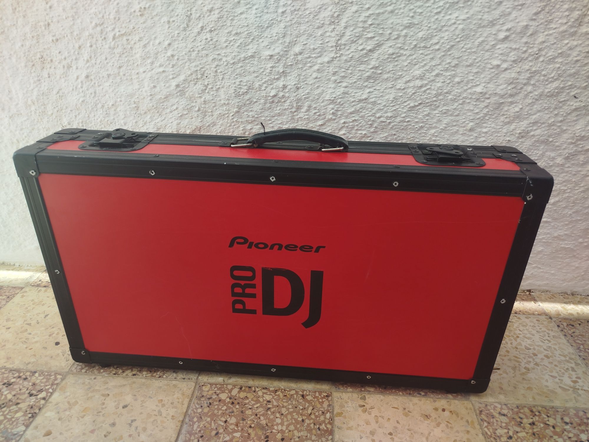 Case c/ 2x Pioneer CDJ 400 + Mesa DJM 400