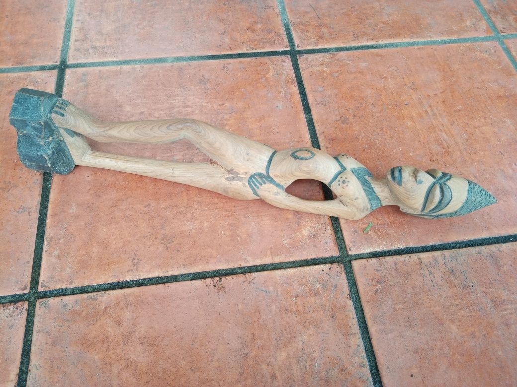 Peças em madeira maciça