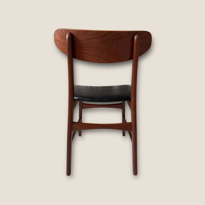 Zestaw 3 różnych, duńskich krzeseł z lat 60. – teak i czarna skóra