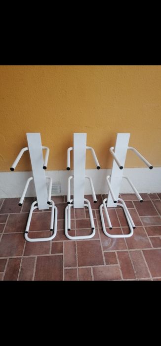Suportes para garrafões de água 19L