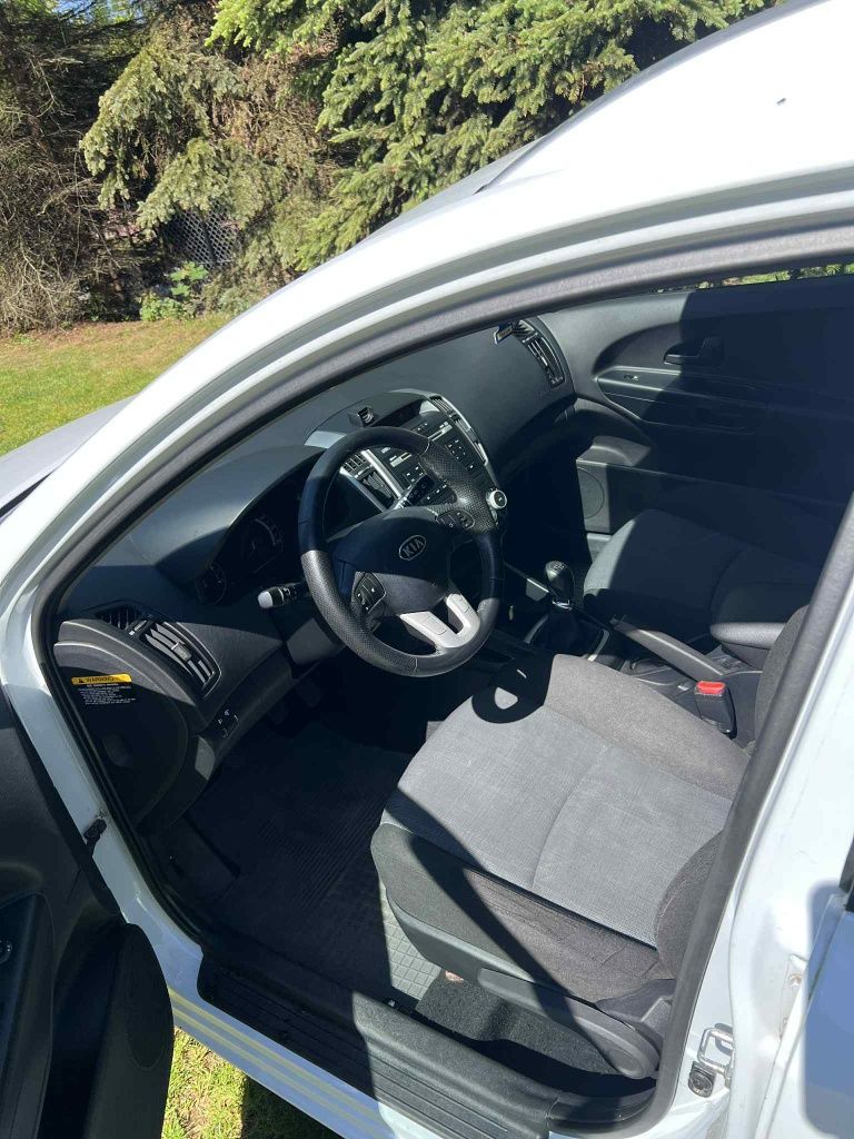 Kia Cee'd, 2009 r. 1,6 Benz.