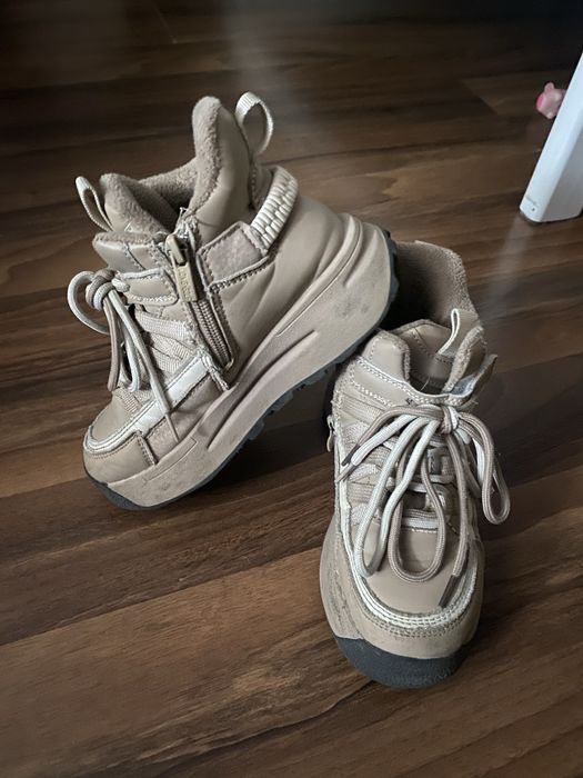 Ботінки, черевики