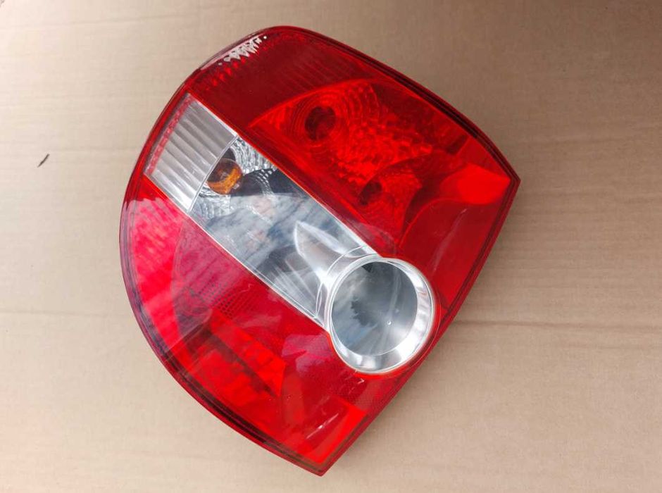 VW Fox lampa lewy tył lewa tylna Europa