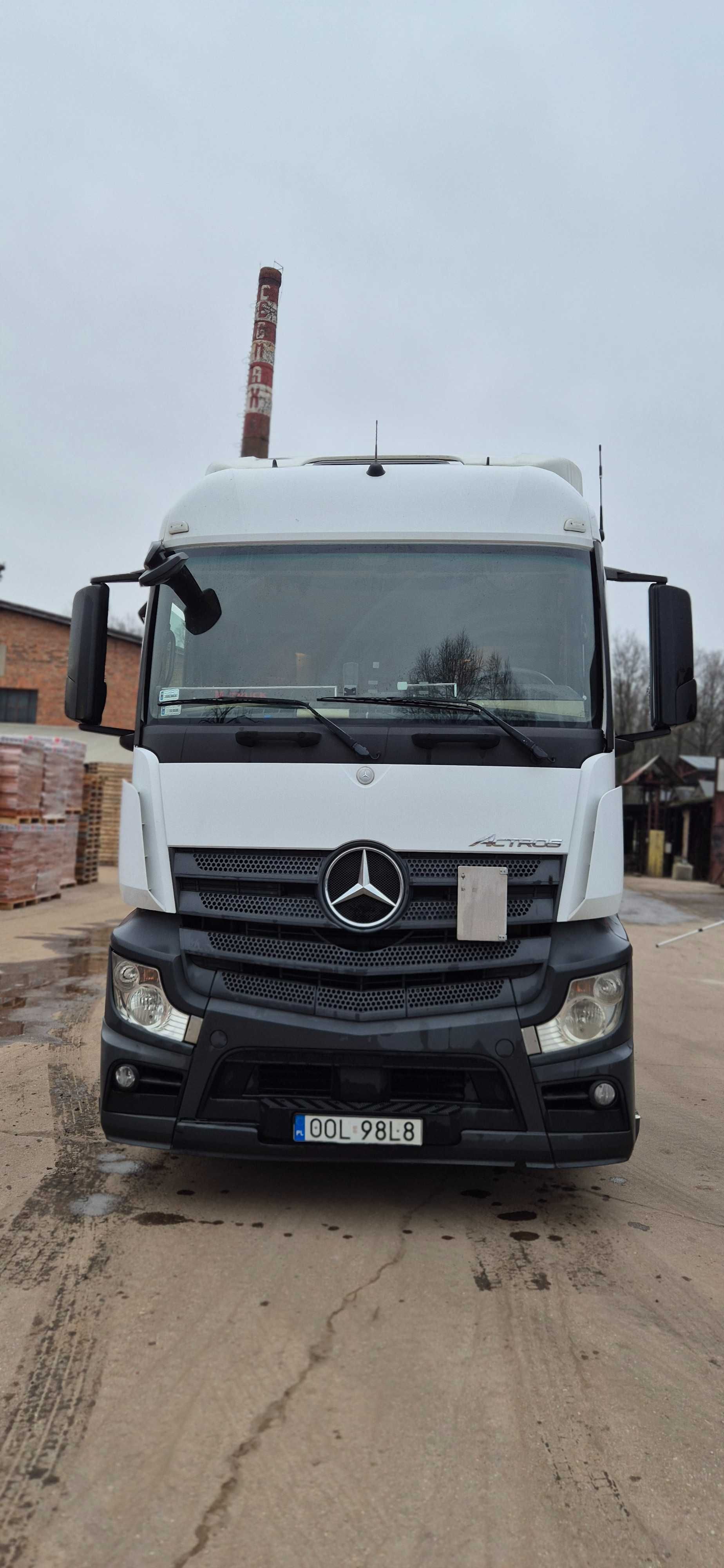 Mercedes 1842 hydraulika   820 000km