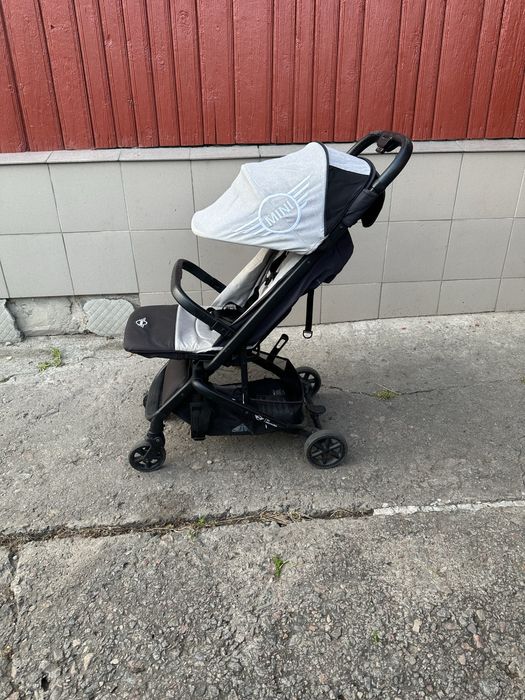 Коляска прогулуа Mini Easy Walker