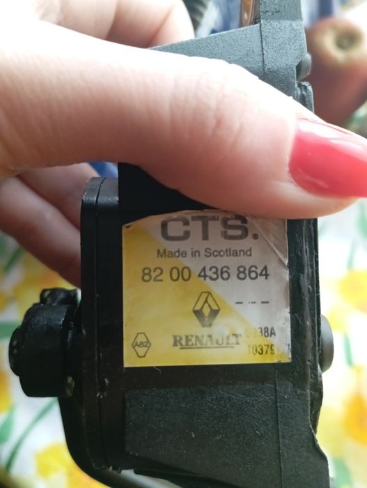 педаль газу (акселератор) до Renault Kangoo 2