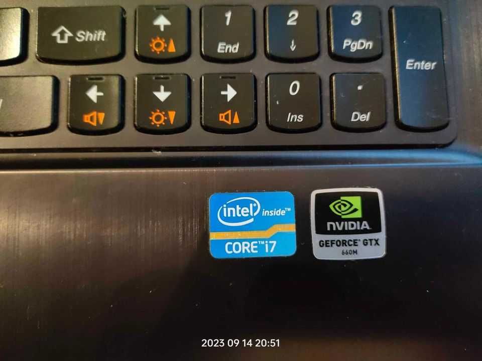 Laptop Lenovo IdeaPad Y580 gaming podświetlana klawiatura