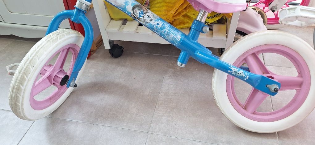 Bicicleta criança sem pedais
