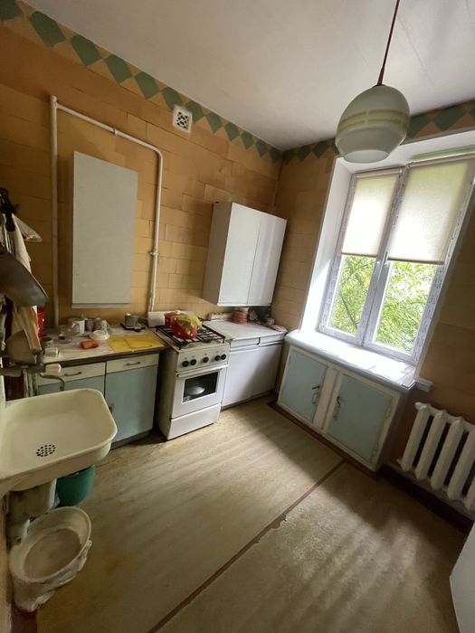 Продам 2-х ком квартиру в самом центре ЮГОКа