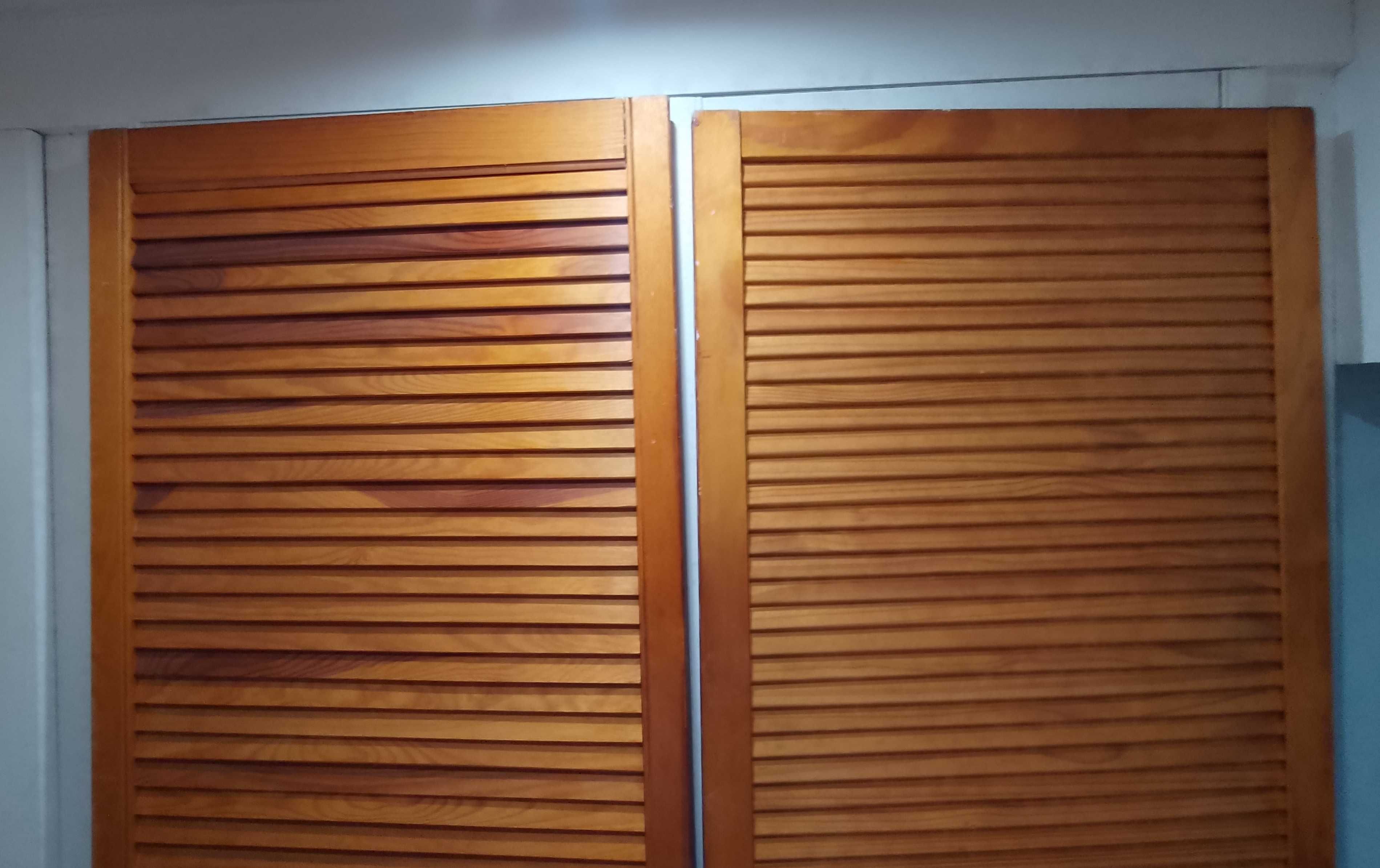 2x Drzwi do szafy drewniane - panelowe - żaluzjowe