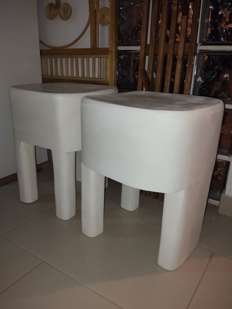Conjunto de mesas de apoio