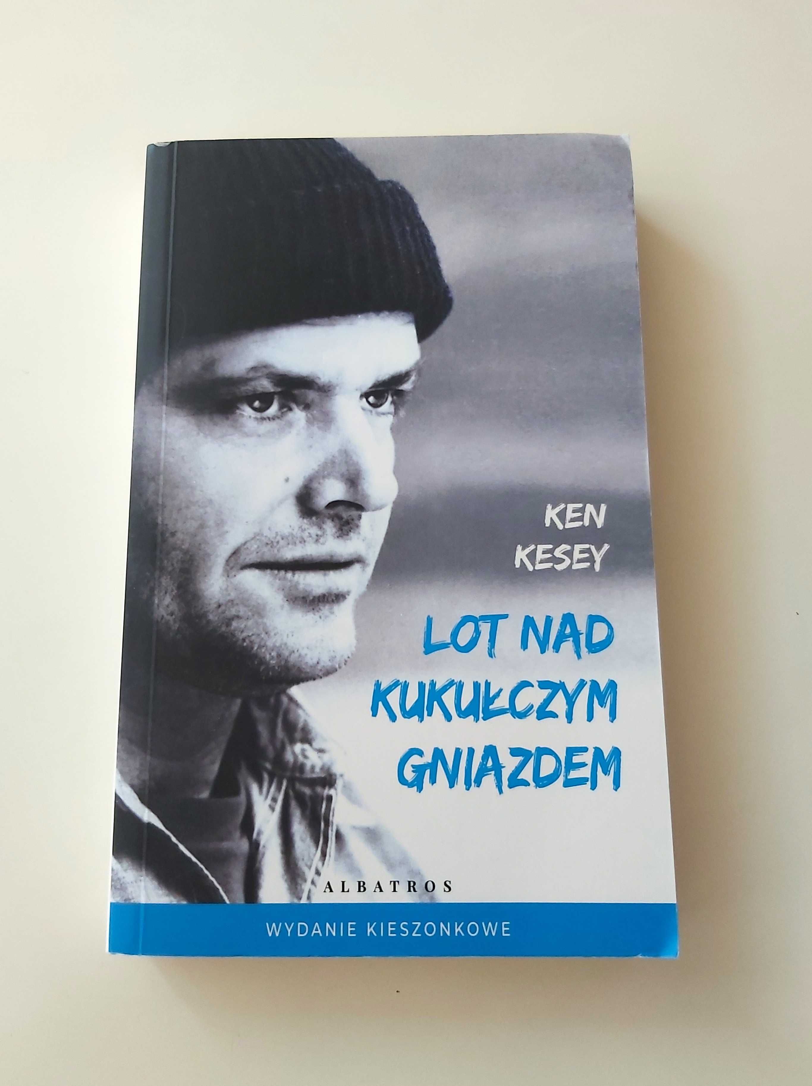 Książka, Lot nad kukułczym gniazdem - Ken Kesey.