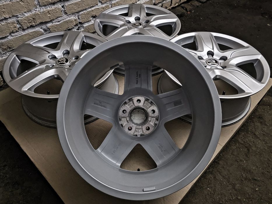 Нові SKODA R18 5x112 | Original | Austria | Преміум диски | Ідеальні