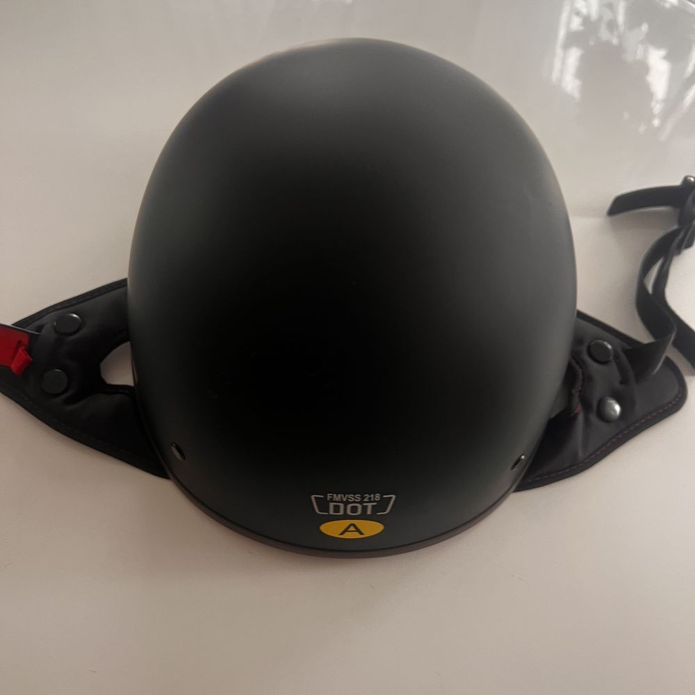 Kask motocyklowy orzeszek