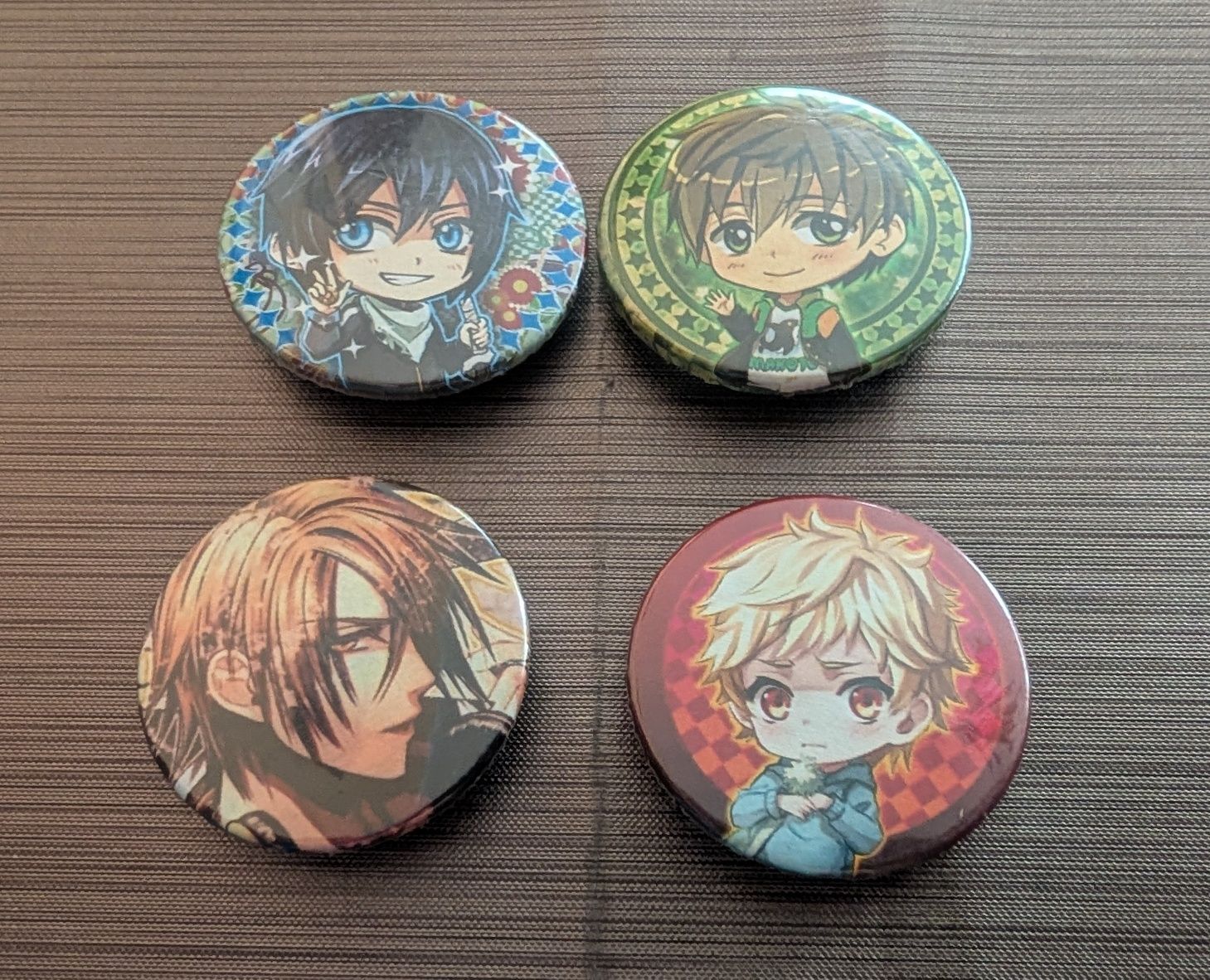 Anime manga przypinka przypinki Amnesia, Free!, Noragami 4 szt.